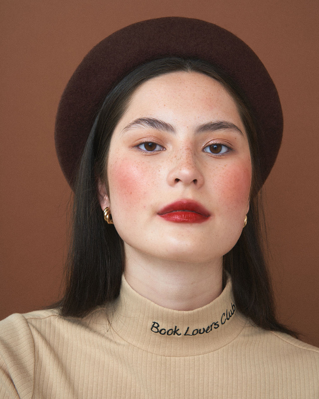 The Dark Academia Beret Front View – Kina & Tam
